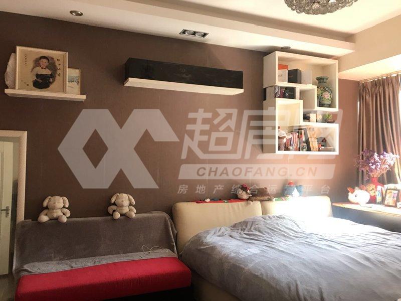 新境界二手房卧室