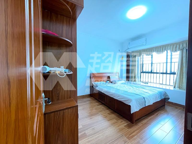 深业城三期二手房卧室