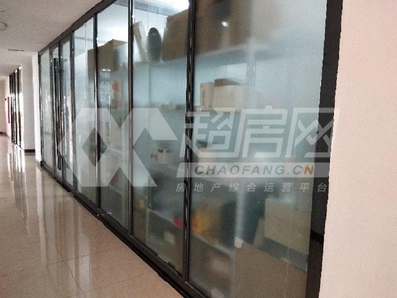 华海大厦二手房客厅