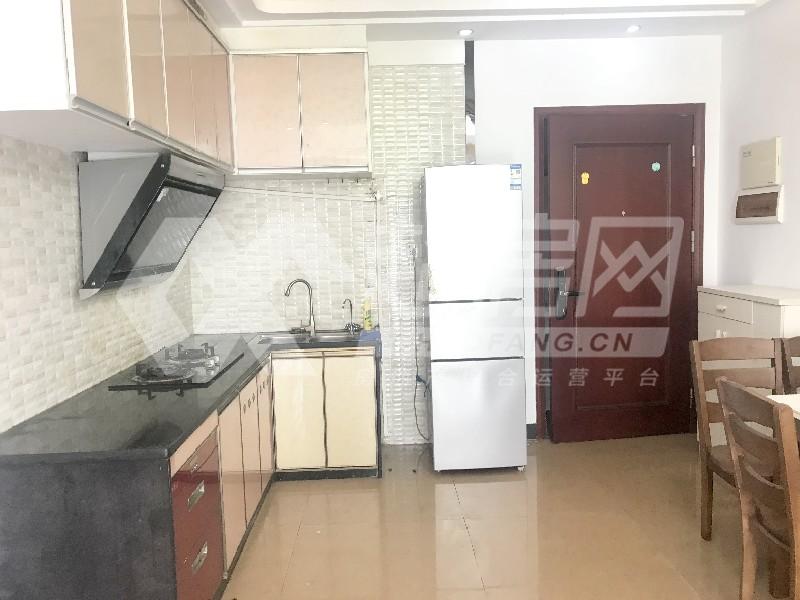 嘉信帝苑出租房厨房及卫生间