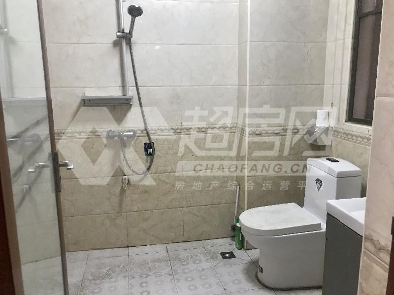 嘉信帝苑出租房厨房及卫生间