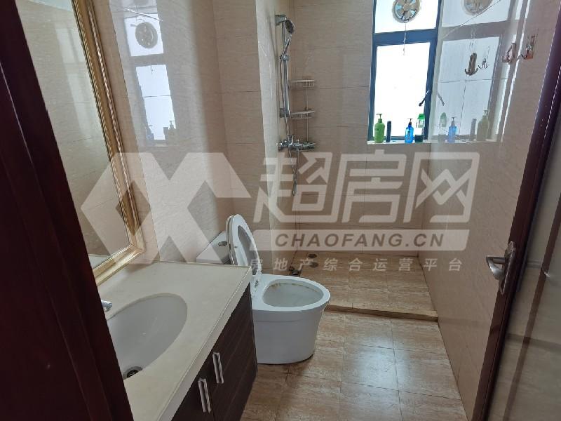 美的翰城花园二手房厨房及卫生间