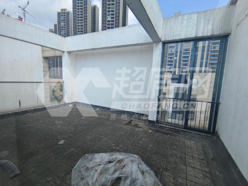 东逸湾（别墅）二手房阳台