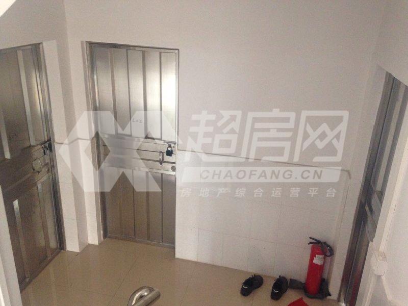 雁园工业区二手房客厅
