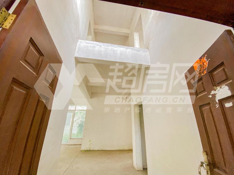 东逸湾（别墅）二手房客厅
