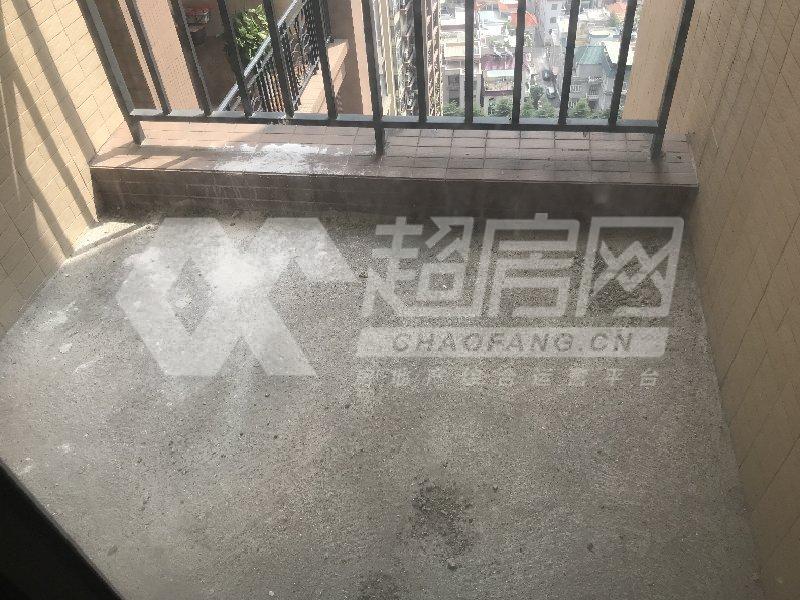 水悦云天二手房阳台