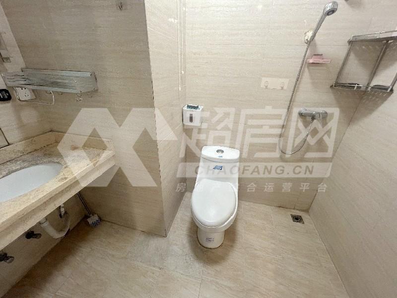 柏涛湾二手房厨房及卫生间