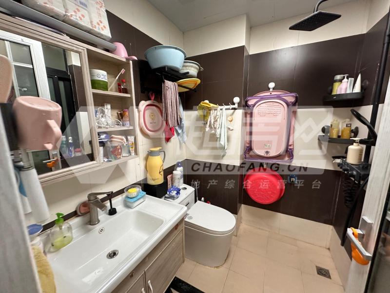 嘉信城市花园三期二手房厨房及卫生间