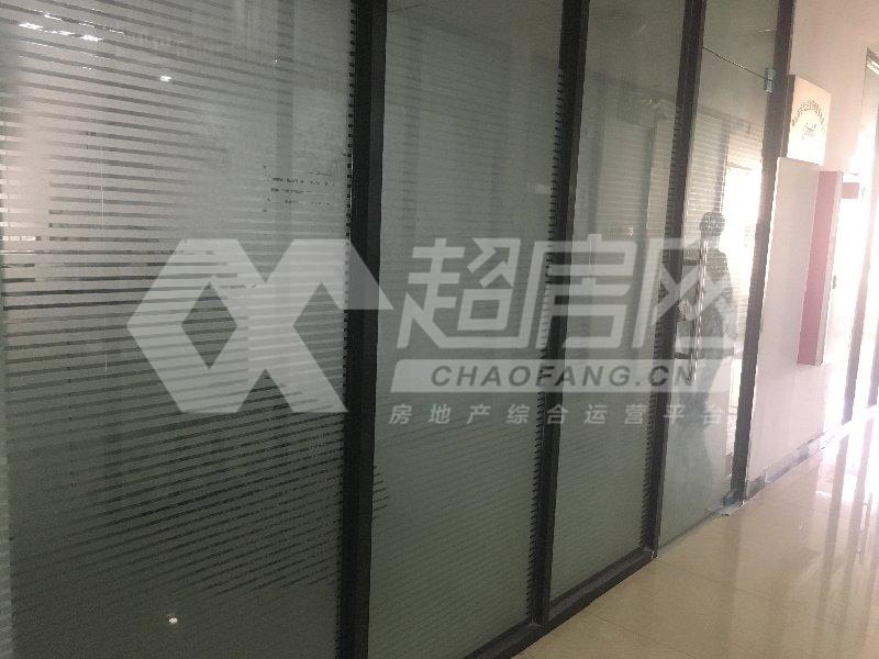华海大厦二手房厨房及卫生间