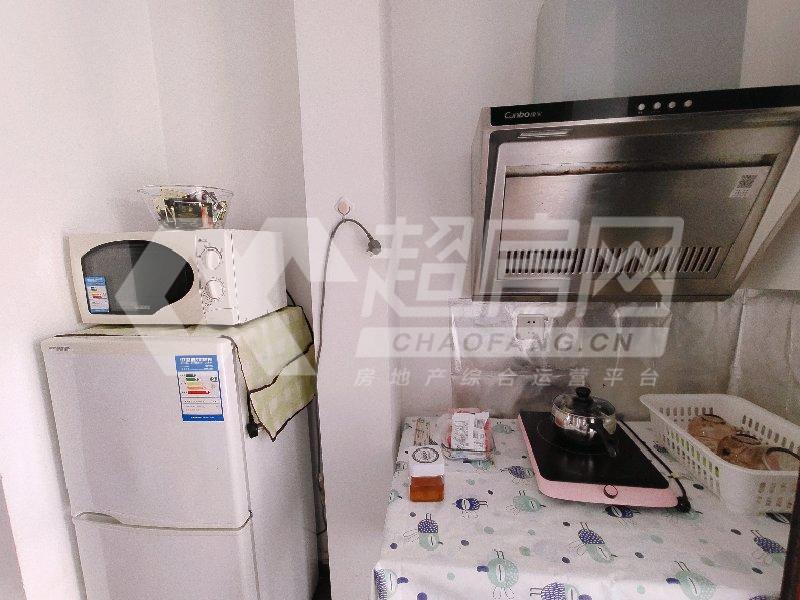 万科沁园二手房厨房及卫生间