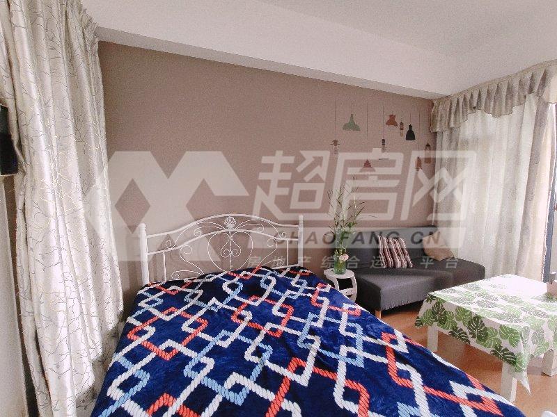 万科沁园二手房卧室