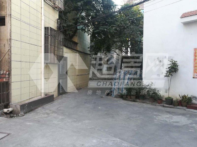 常教居委会出租房厨房及卫生间