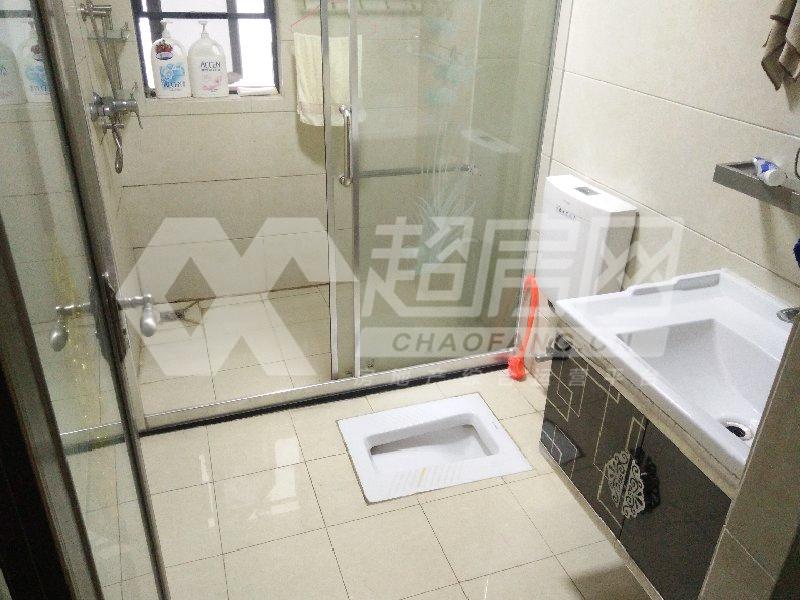 海琴水岸二手房厨房及卫生间