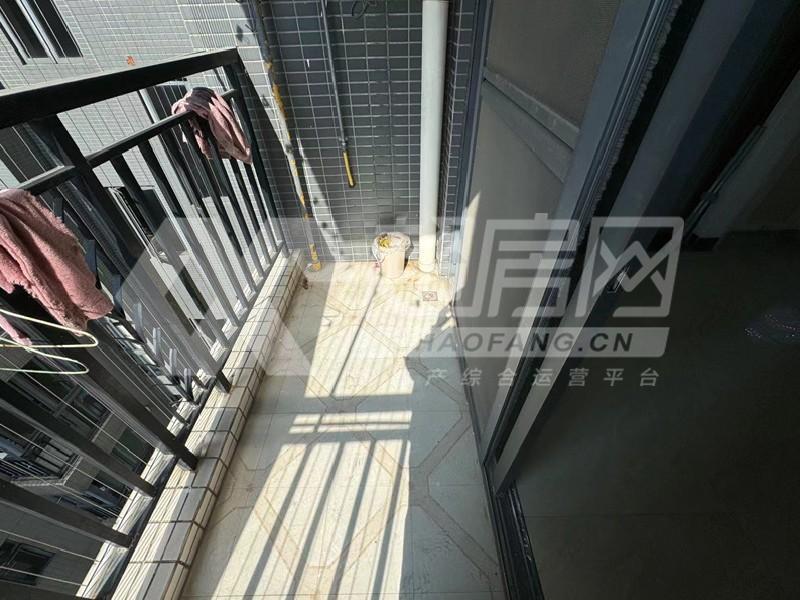 海琴水岸二手房卧室