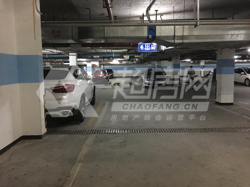 万科沁园二手房客厅