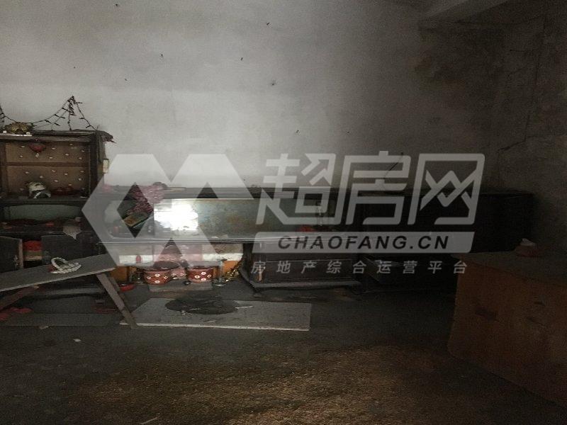 升平居委会二手房卧室