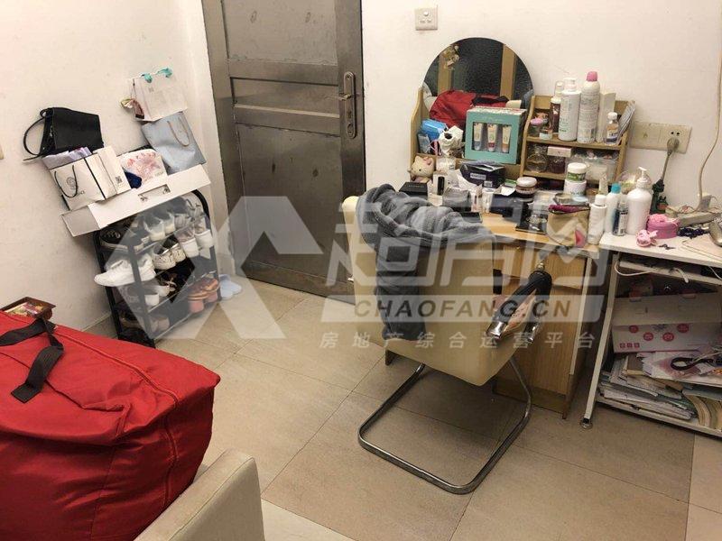 逸翠庭二手房卧室