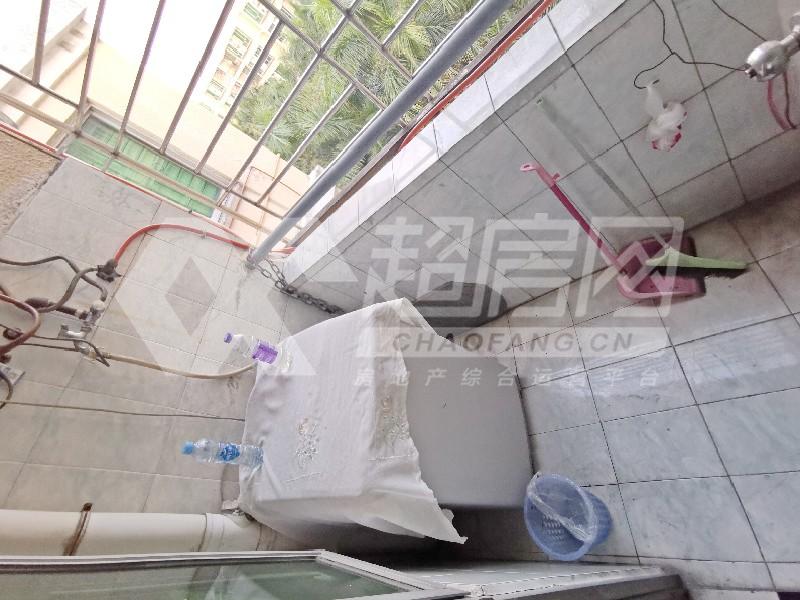 利福花园二手房阳台