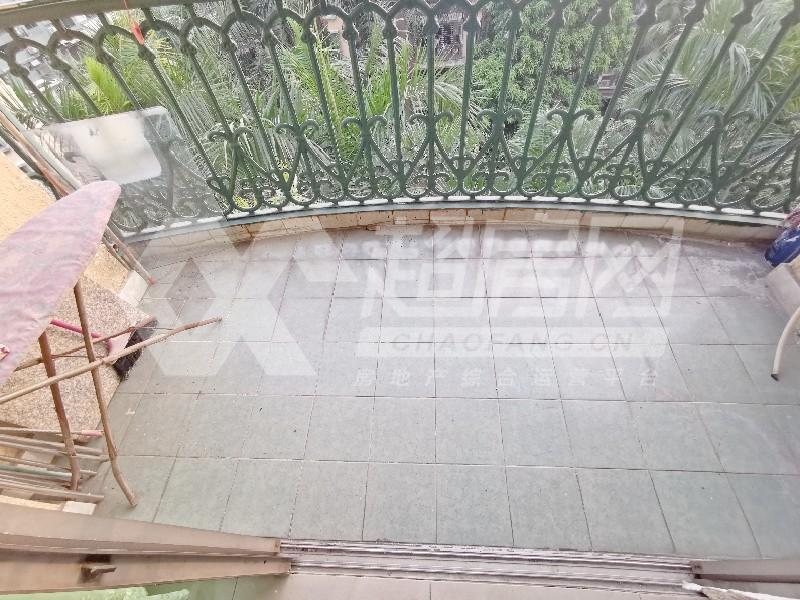 利福花园二手房阳台
