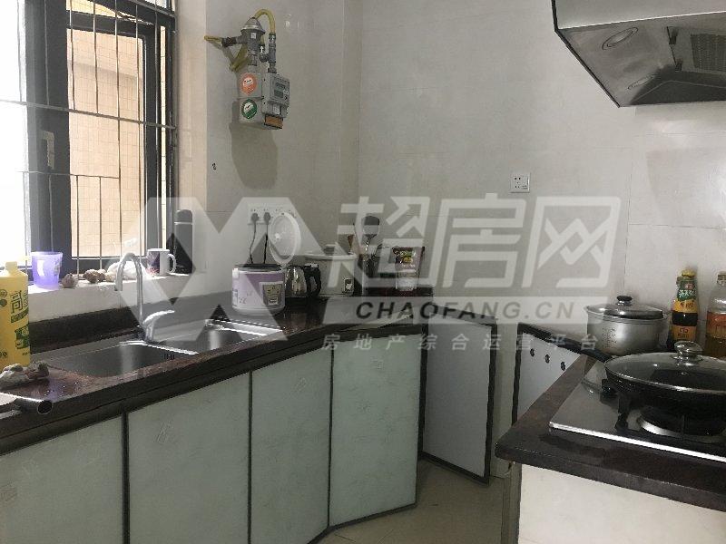 乐从风度广场出租房厨房及卫生间