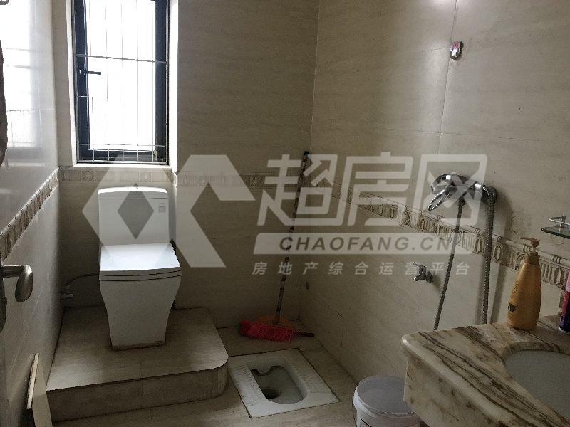 乐从风度广场出租房厨房及卫生间