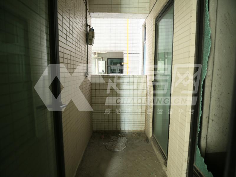 嘉信城市花园三期二手房厨房及卫生间