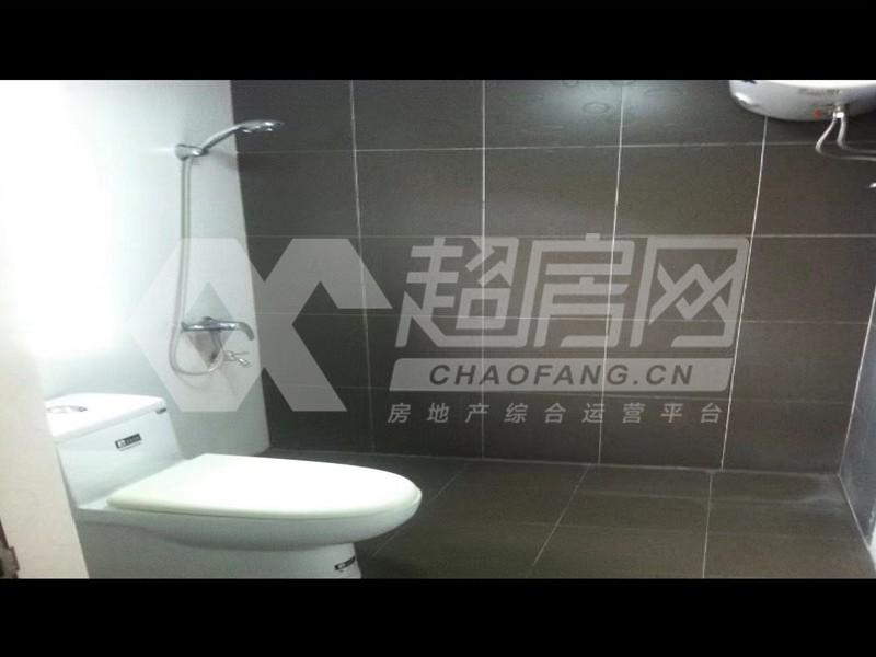 凯蓝名都出租房厨房及卫生间