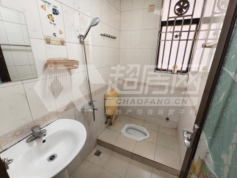 丽苑人家二手房厨房及卫生间