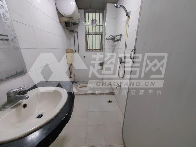 凯景豪庭二手房厨房及卫生间