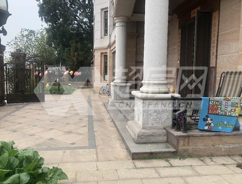 金桂花园二手房客厅