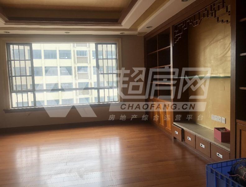 金桂花园二手房卧室