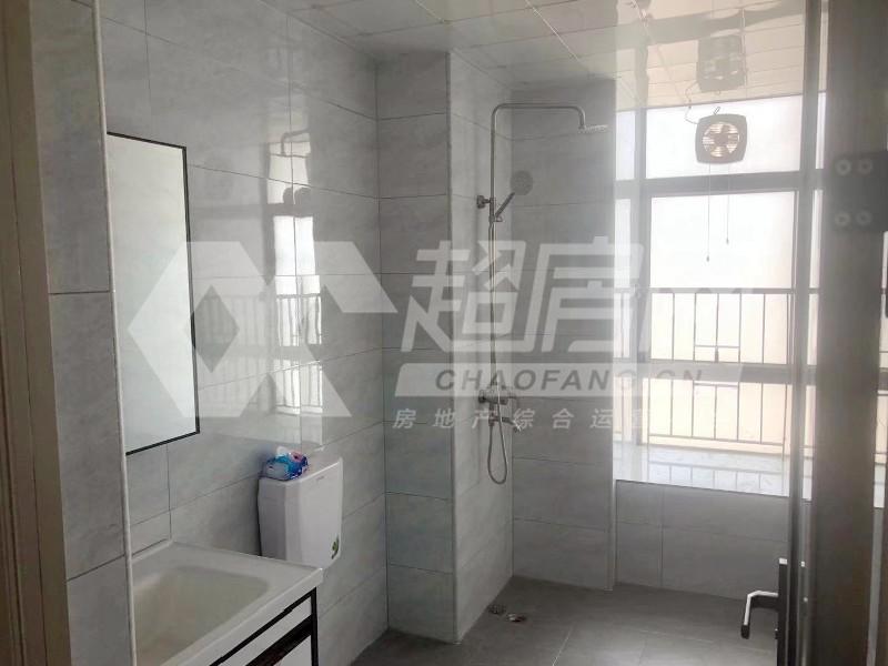 龙江中心出租房厨房及卫生间