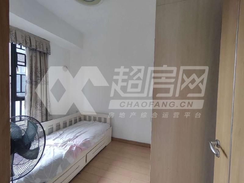 万科缤纷西园二手房卧室
