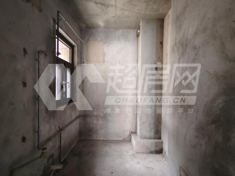 保利悦公馆二手房厨房及卫生间