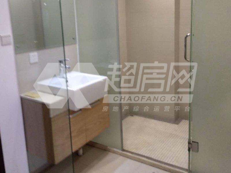 假日美域花园出租房厨房及卫生间