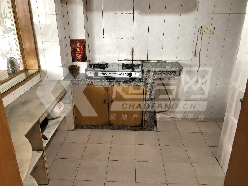 南源商业街二手房厨房及卫生间
