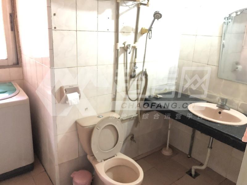 南源商业街二手房厨房及卫生间