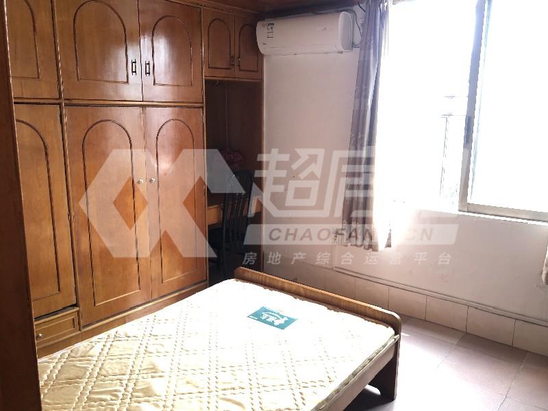 南源商业街二手房卧室