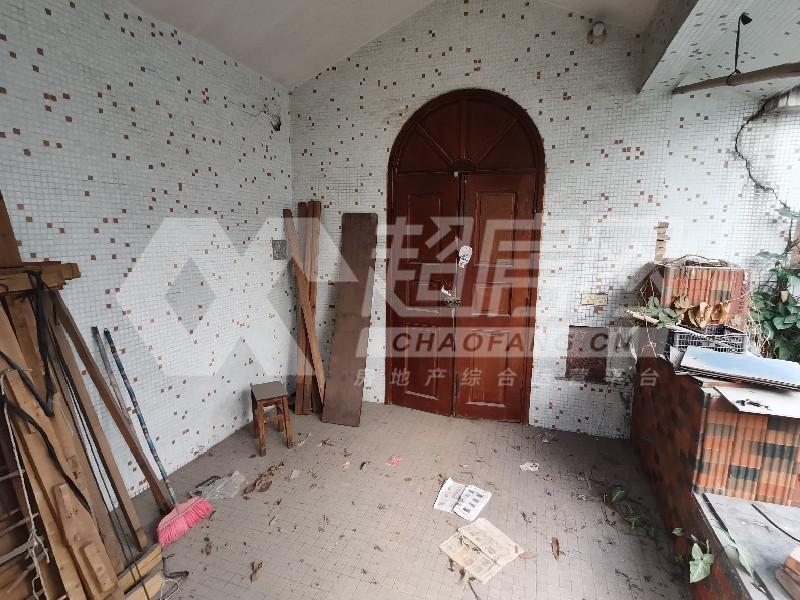 常教居委会二手房露台