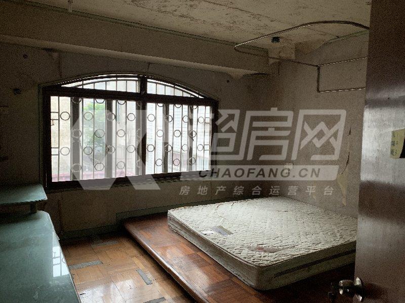 常教居委会二手房卧室