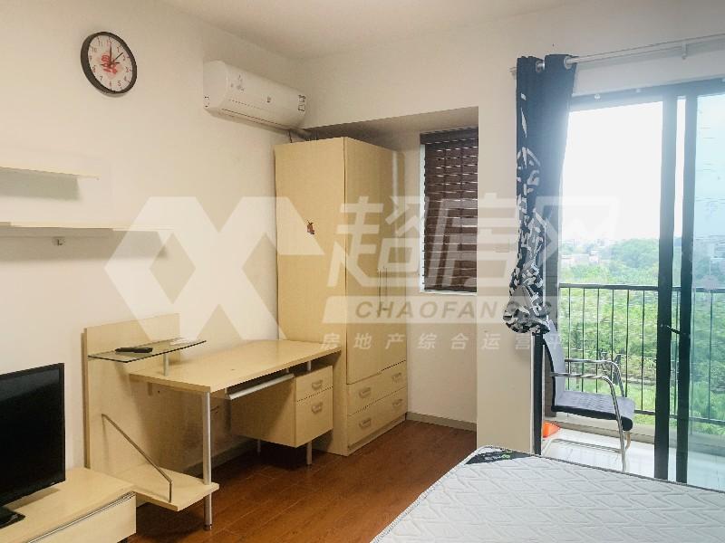 万科沁园二手房卧室