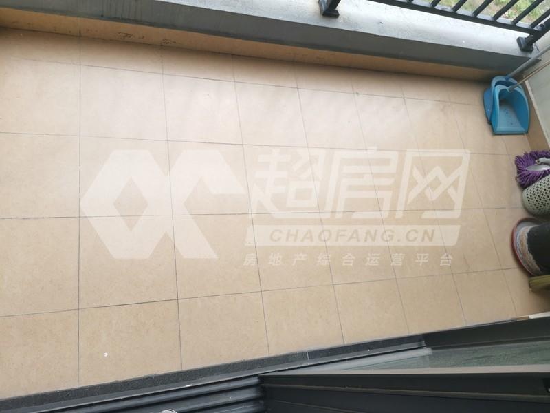 万科缤纷西园二手房阳台