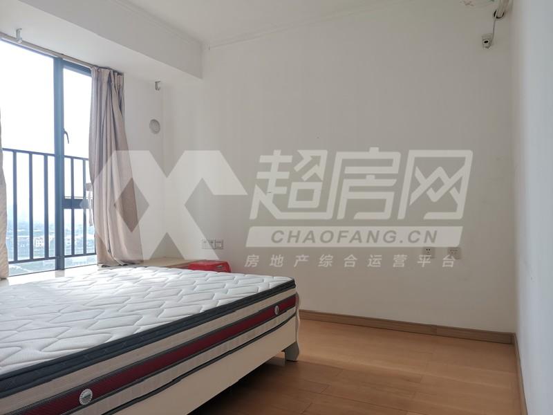 万科缤纷西园二手房卧室