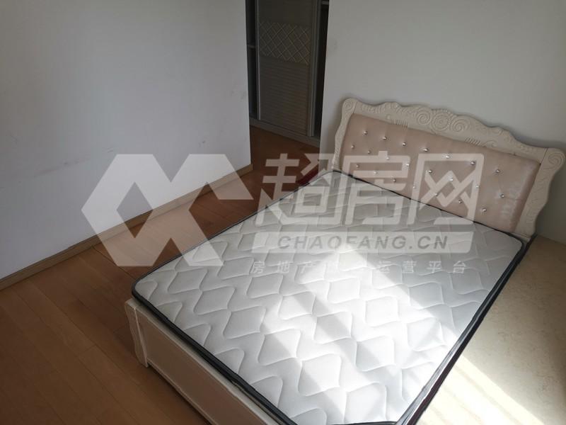 万科缤纷西园二手房卧室