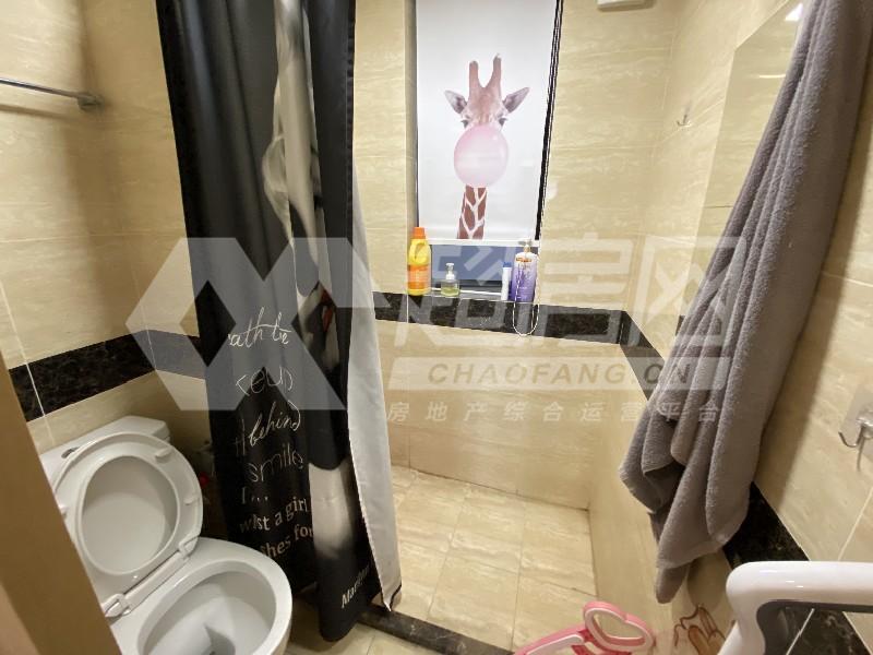 万科缤纷西园二手房厨房及卫生间