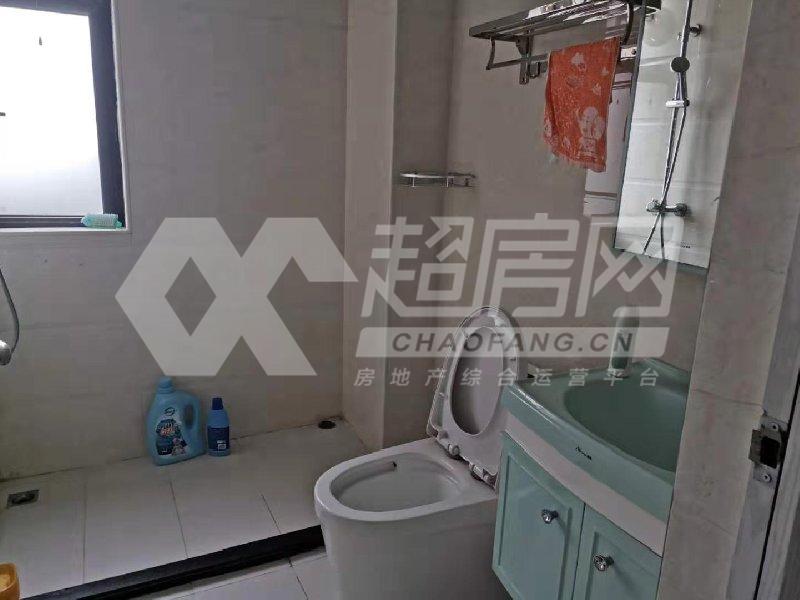 绿地尚品花园二手房厨房及卫生间
