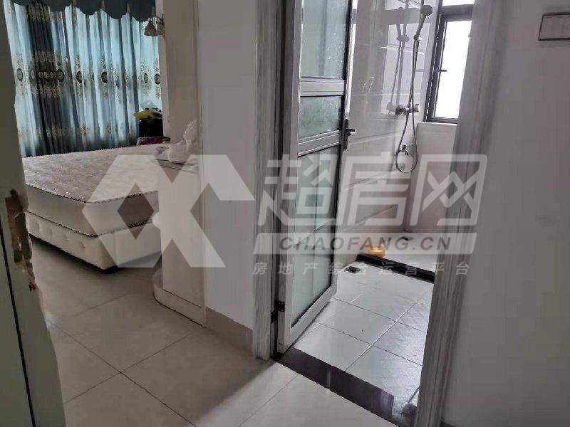 绿地尚品花园二手房卧室