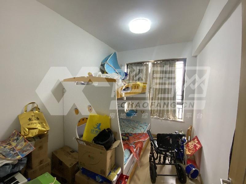 万科缤纷西园二手房卧室
