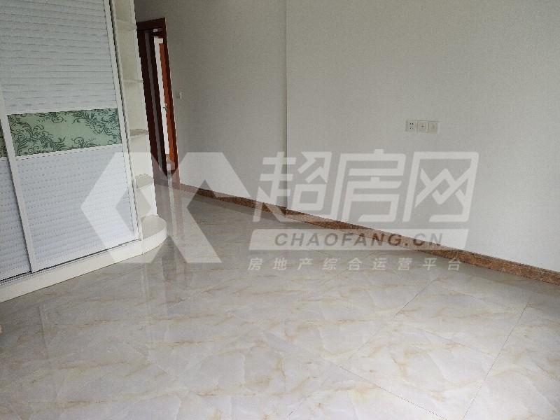 绿地尚品花园二手房卧室