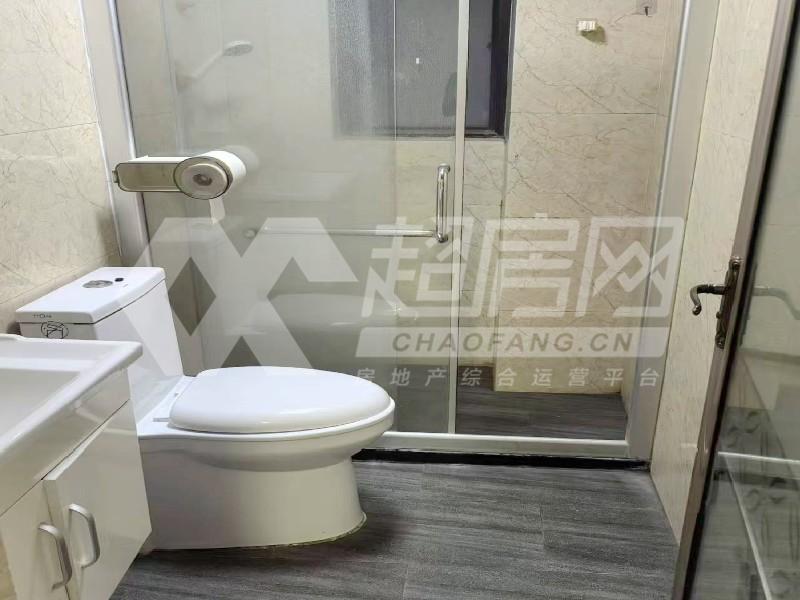 聚雅华庭二手房厨房及卫生间
